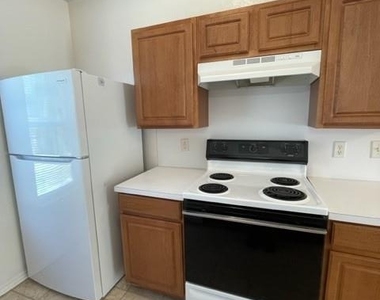421 Poppy Lane - Photo Thumbnail 13