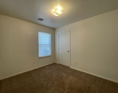 421 Poppy Lane - Photo Thumbnail 22