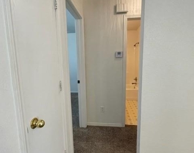 421 Poppy Lane - Photo Thumbnail 16