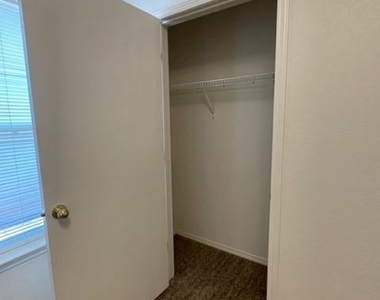 421 Poppy Lane - Photo Thumbnail 23