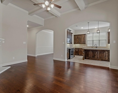 1603 Trowbridge Circle - Photo Thumbnail 8