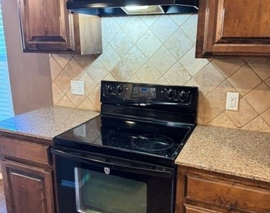 3504 Frederick Drive - Photo Thumbnail 10