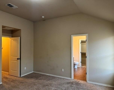 3504 Frederick Drive - Photo Thumbnail 16