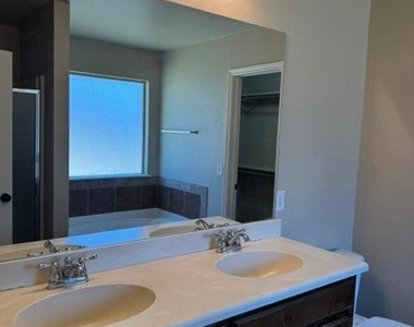 3504 Frederick Drive - Photo Thumbnail 17