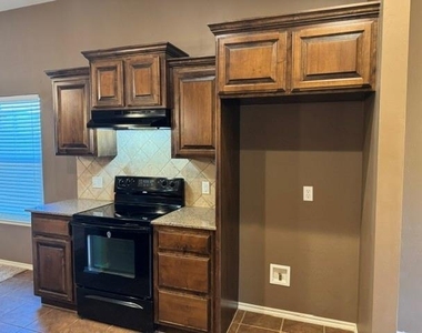 3504 Frederick Drive - Photo Thumbnail 9