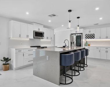 1390 Pine Valley Drive - Photo Thumbnail 9