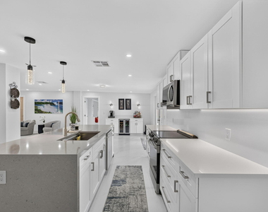 1390 Pine Valley Drive - Photo Thumbnail 12