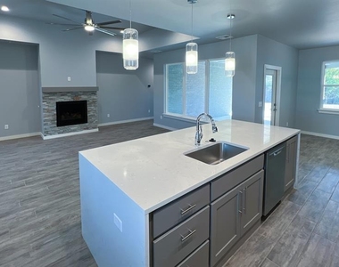 17640 Natalie Court - Photo Thumbnail 14