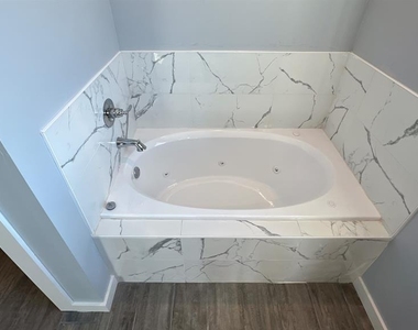17640 Natalie Court - Photo Thumbnail 20