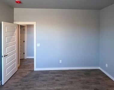17640 Natalie Court - Photo Thumbnail 37