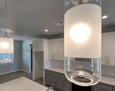 17640 Natalie Court - Photo Thumbnail 8
