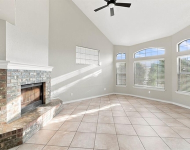 4004 Night Hawk Drive - Photo Thumbnail 2