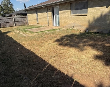 8617 N Eagle Lane - Photo Thumbnail 31