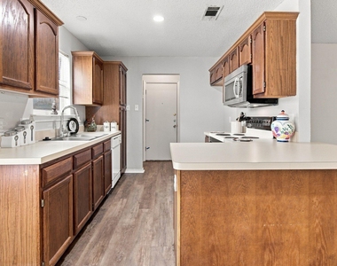 6313 Glen Knoll Drive - Photo Thumbnail 12