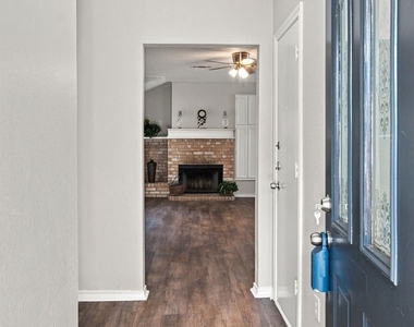 6313 Glen Knoll Drive - Photo Thumbnail 3