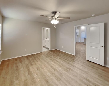 9101 Nw 127th Terrace - Photo Thumbnail 7