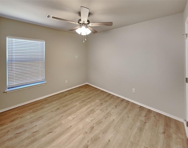 9101 Nw 127th Terrace - Photo Thumbnail 12
