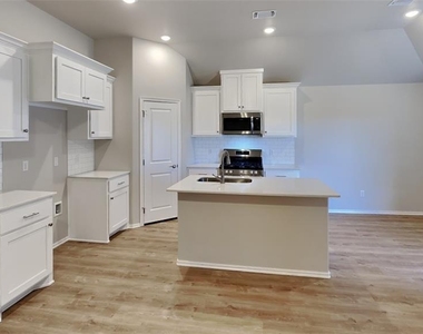 9101 Nw 127th Terrace - Photo Thumbnail 4