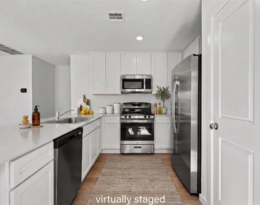 10944 Sw 25th Street - Photo Thumbnail 2