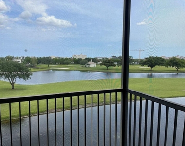 3100 W Rolling Hills Circle - Photo Thumbnail 4