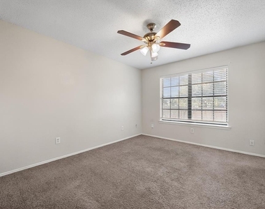 708 Woodland Court - Photo Thumbnail 16