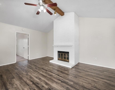 708 Woodland Court - Photo Thumbnail 7