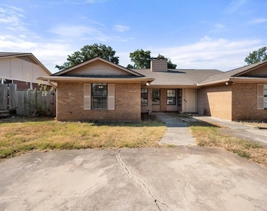 708 Woodland Court - Photo Thumbnail 1