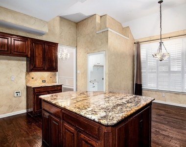 3417 Burnet Drive - Photo Thumbnail 9