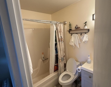 96 Spring Lake Drive - Photo Thumbnail 7