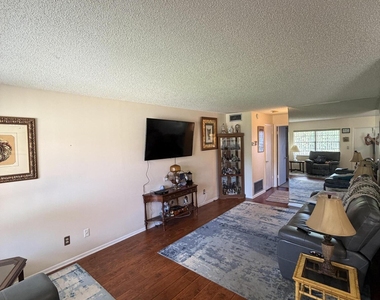 96 Spring Lake Drive - Photo Thumbnail 2