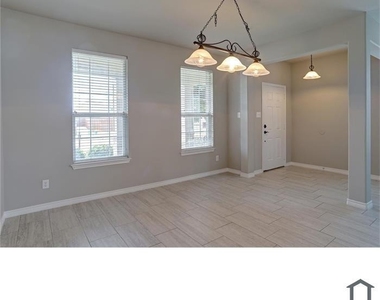 1709 Duck Cove Drive - Photo Thumbnail 2