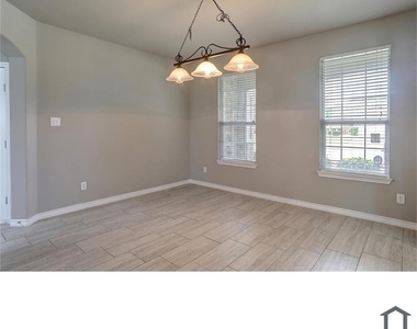 1709 Duck Cove Drive - Photo Thumbnail 4