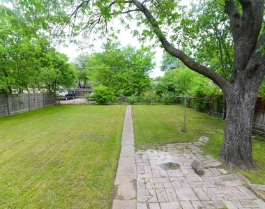 10433 Fern Drive - Photo Thumbnail 11