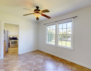 1837 22nd Avenue - Photo Thumbnail 13