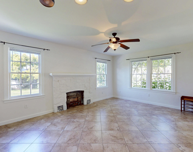 1837 22nd Avenue - Photo Thumbnail 10
