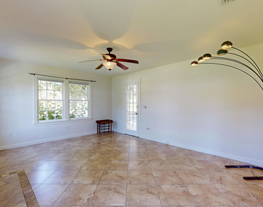 1837 22nd Avenue - Photo Thumbnail 9