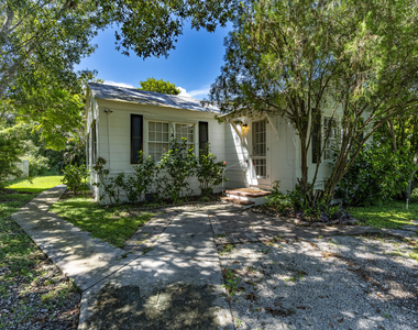 1837 22nd Avenue - Photo Thumbnail 2