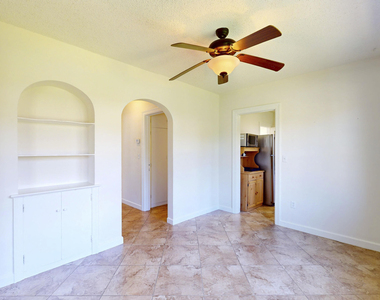 1837 22nd Avenue - Photo Thumbnail 16
