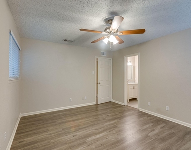 508 Lexington Lane - Photo Thumbnail 14