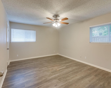 508 Lexington Lane - Photo Thumbnail 13