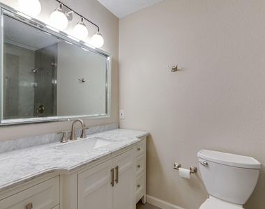 508 Lexington Lane - Photo Thumbnail 15