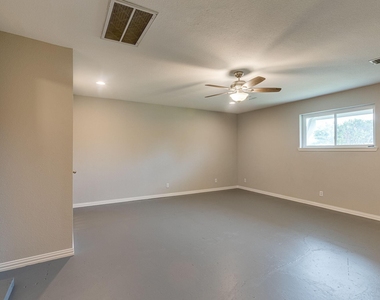 508 Lexington Lane - Photo Thumbnail 19
