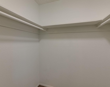 508 Lexington Lane - Photo Thumbnail 18