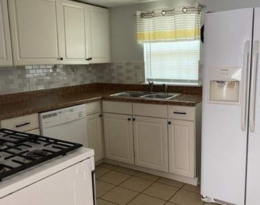 1530 Portland Avenue - Photo Thumbnail 4