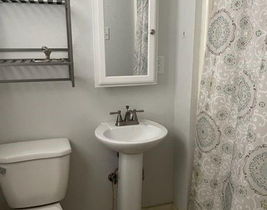 1530 Portland Avenue - Photo Thumbnail 6