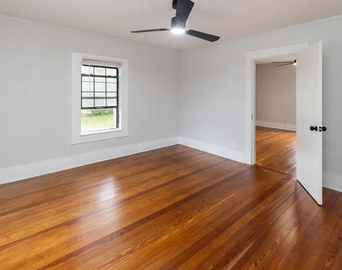 1025 W Walker Street - Photo Thumbnail 26