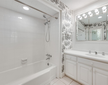 4520 Westway Avenue - Photo Thumbnail 20