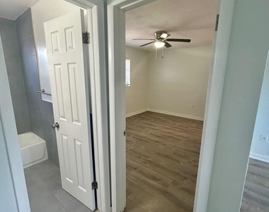 7624 Pembroke Road - Photo Thumbnail 6