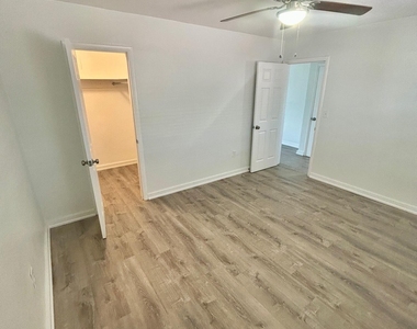 7624 Pembroke Road - Photo Thumbnail 8