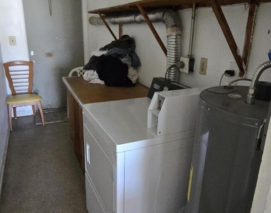 7624 Pembroke Road - Photo Thumbnail 12